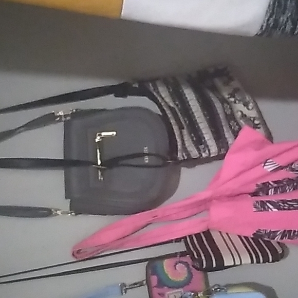 Purses - Picture 3 of 9